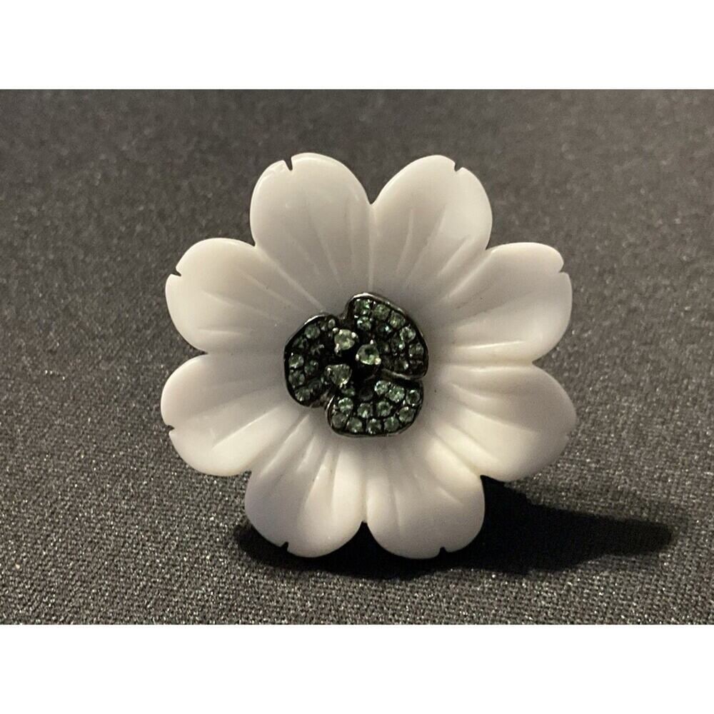 Size 9.25 Silver 925 Rodium Plated Porcelain Flower Ring W/ Emerald Center